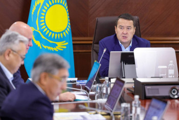 Фотография к новости: Орнықты өсім болуы керек. Смайылов өңірлер жайында