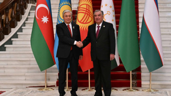 Фотография к новости: Тоқаев «Қасри Миллат» сарайына барды