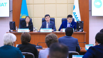 Фотография к новости: Балалардың қауіпсіздігін қамтамасыз ететін жаңа заң жобасы әзірленді