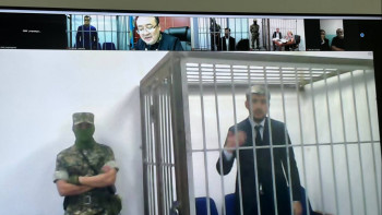 Фотография к новости: Алматыда Жұмагелдиев пен Құдайбергеннің ісі бойынша алдын ала тыңдау басталды