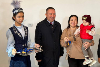 Фотография к новости: Семейде 20 көпбалалы отбасы баспаналы болды