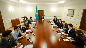 Фотография к новости: Қарин мемлекеттік сараптамалық құрылымдардың басшыларымен кездесті