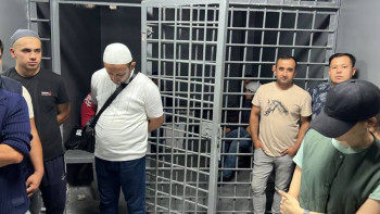 Фотография к новости: Алматыда төрт күн ішінде 695 көші-қон заңнамасын бұзу фактісі тіркелді