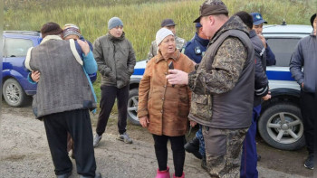 Фотография к новости: ШҚО полицейлері орманда жоғалып кеткен зейнеткерді іздеп тапты