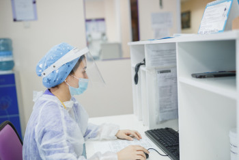 Фотография к новости: Шетелдіктерге емханаға тіркелу үшін сақтандыру полисін сатып алу міндеттеледі