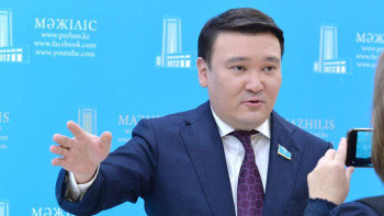 Фотография к новости: Депутат елдің қалай күнелтіп отырғанын көріп шошыған