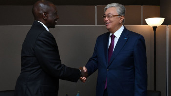 Фотография к новости: Мемлекет басшысы Кения Республикасының Президентімен кездесті