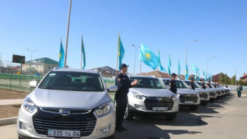 Фотография к новости: Атырау облысының құтқарушыларына жаңа техника табысталды