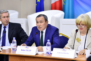 Фотография к новости: Тіл білімі саласында үлкен бастамаларды көтеретін уақыт келді – Болат Тілеп