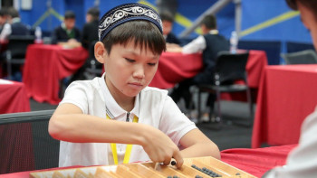 Фотография к новости: Елімізде алғаш рет оқушылар арасында тоғызқұмалақтан әлем чемпионаты өтті