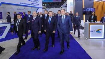 Фотография к новости: Төрт елдің Үкімет басшылары халықаралық өнеркәсіп көрмесіне қатысты