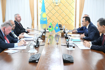 Фотография к новости: Сенат спикері Бразилия Ұлттық конгресінің депутаттарымен кездесті