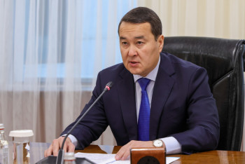 Фотография к новости: “Қоқысты көшеге тастай саламыз”: Смайылов қоқыс үйінділері жайлы