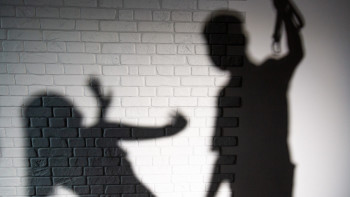 Фотография к новости: Жанжал шығарғаны үшін күйеуімен қоса әйелін де қамау керек: Депутат неге олай деді?