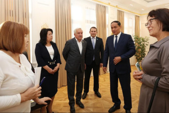 Фотография к новости: Қарашөкеев: Білім саласындағы мәселелер жеке бақылауымда болады