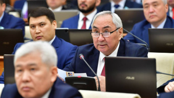 Фотография к новости: Жигули Дайрабаев: Қазақстан техникасында 40, ал АҚШ-тікінде 500 аттың күші бар