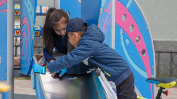 Фотография к новости: Психолог: Ата-ана баласына өзі жетпеген арманды тықпалауға құштар