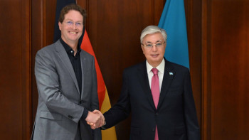 Фотография к новости: Президент Mercedes-Benz Group компаниясының төрағасымен кездесті