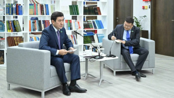 Фотография к новости: Мәжіліс спикері Қоғамдық палата мүшелерімен кездесті