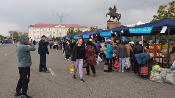 Фотография к новости: Жамбыл облысындағы жәрмеңкеде 173,7 тонна ауыл шаруашылығы өнімі ұсынылды