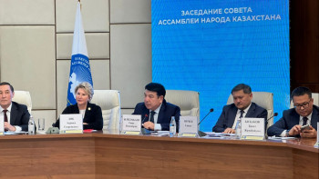 Фотография к новости: Биылдан мектептерге «Қазақ тіліне бойлау» жобасы енгізіледі – министр