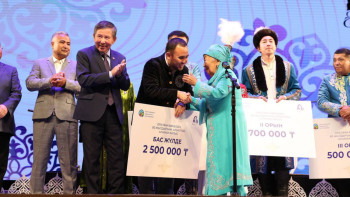 Фотография к новости: Оралхан Бөкейдің 80 жылдығына арналған республикалық айтыс өтті