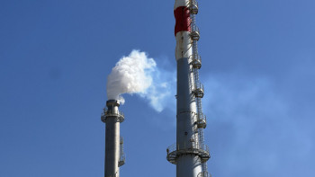 Фотография к новости: Жоғары жалақы, баспана: Шымкент мұнай зауытына жұмысқа қалай орналасуға болады?