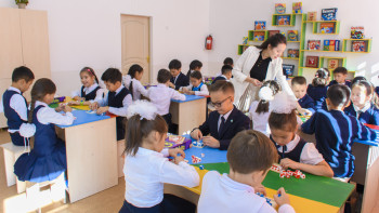 Фотография к новости: Мемлекет басшысы: Оқушыларға озық біліммен қатар өнегелі тәрбие беру керек