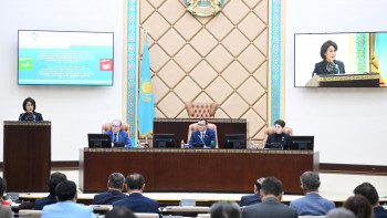 Фотография к новости: Сенатта орнықты даму мақсаттары жөніндегі комиссияның отырысы өтті