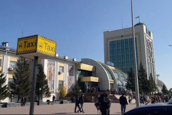 Фотография к новости: Астанада такси жүргізушісі шетелдікті алдап кетті