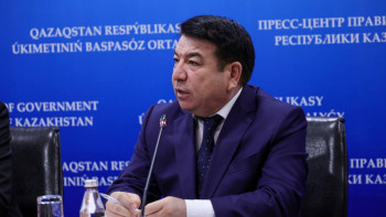 Фотография к новости: Қазақстандық оқушылардың 64%-ы сауатсыз ба? - Министр жауап берді