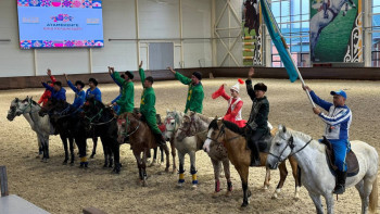 Фотография к новости: Шетелден келген 200 қандасқа ұлттық ойындар көрсетілді