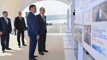 Фотография к новости: Мемлекет басшысы «Қорқыт ата» әуежайының жаңа терминалымен танысты