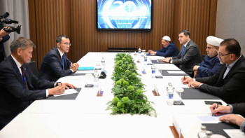 Фотография к новости: Әшімбаев Қазақстанға келген дін лидерлерімен кездесу өткізді