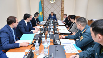 Фотография к новости: Сенатта мемлекеттік марапаттар және қорғаныс өнеркәсібі мәселелері туралы заң талқыланды