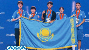 Фотография к новости: Қазақстандық оқушылар робототехникадан әлем чемпионы атанды