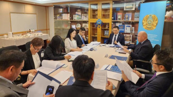 Фотография к новости: Гонконгта Қазақстан Президентінің Жолдауына арналған дөңгелек үстел өтті