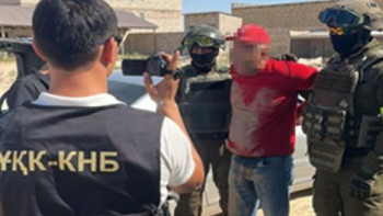 Фотография к новости: Ақтауда есірткі тасымалдап, сатқан 4 азамат ұсталды