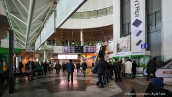 Фотография к новости: Тель-Авивтен эвакуацияланған қазақстандықтар Алматыға келді