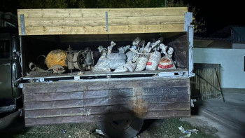 Фотография к новости: Жамбылдық полицейлер шикізатты заңсыз өңдейтін шағын цехты тапты