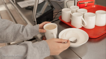 Фотография к новости: Неге теңсіздікке жол беруіміз қажет? – Депутат балалардың ыстық тамағы жайлы