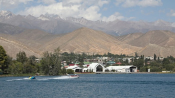 Фотография к новости: Туристер Қазақстанға неше күнге және қай өңірге көп келеді