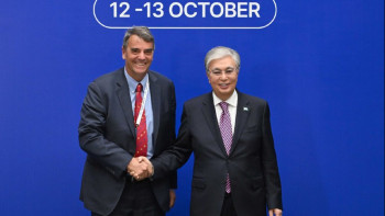 Фотография к новости: Мемлекет басшысы Дрейпер Университетінің негізін қалаушы Тим Дрейпермен кездесті