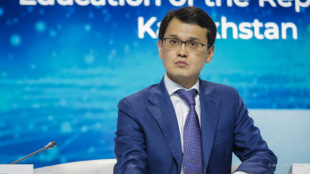 Фотография к новости: Аналар баласына қарасын, қағазбастылықпен айналыспасын – Мусин