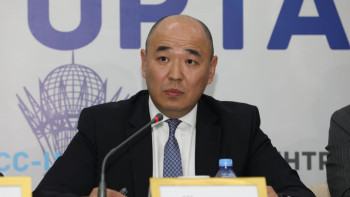 Фотография к новости: Кезекте тұрған 230 мыңнан астам азамат заңнама талаптарына сәйкес келмейді