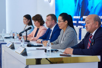 Фотография к новости: Жыл сайын 30 мыңға жуық қазақстандық қатерлі дертке шалдығады