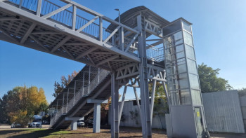 Фотография к новости: Алматыда жаяу жүргіншілер өткелі салынды