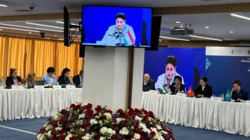 Фотография к новости: Орталық Азияда 60 млн әйел интернетке қол жеткізе алмай отыр