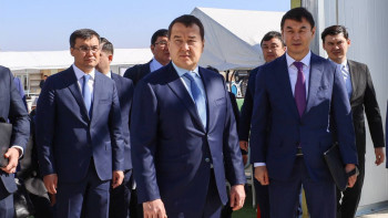 Фотография к новости: Премьер-министр Түркістанға жұмыс сапарымен барды