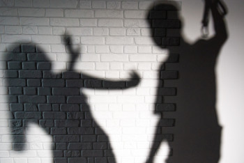 Фотография к новости: "Көңіл көншітпейді". Балаева отбасындағы зорлық-зомбылық жайында